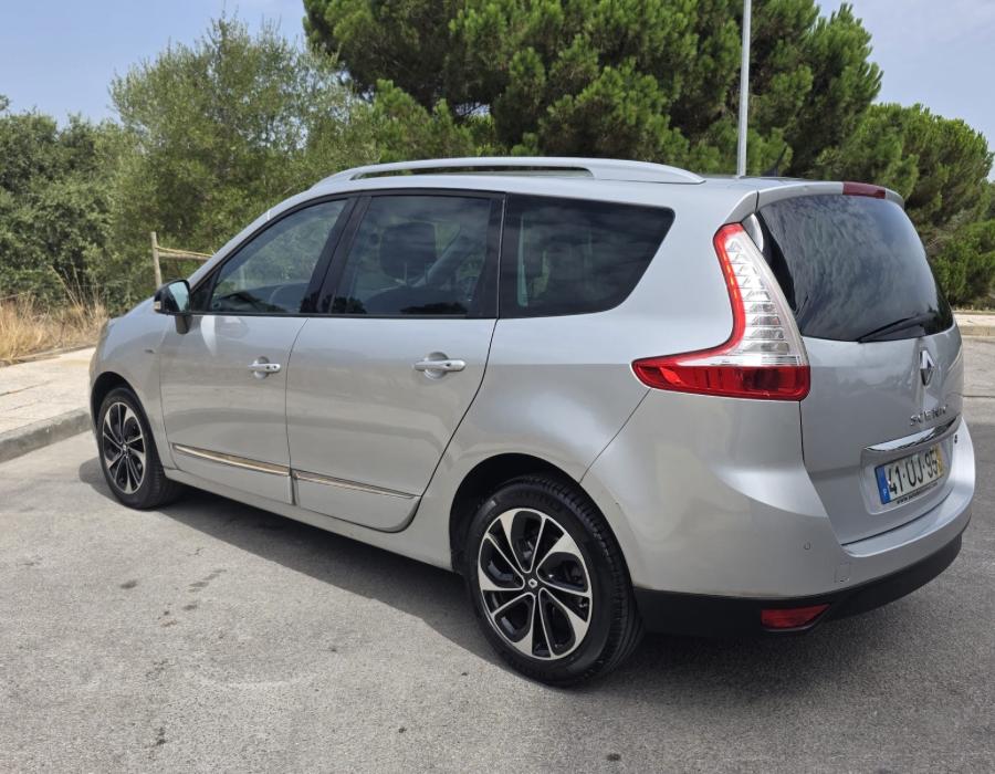 RENAULT GRAND SCENIC BOSE EDITION